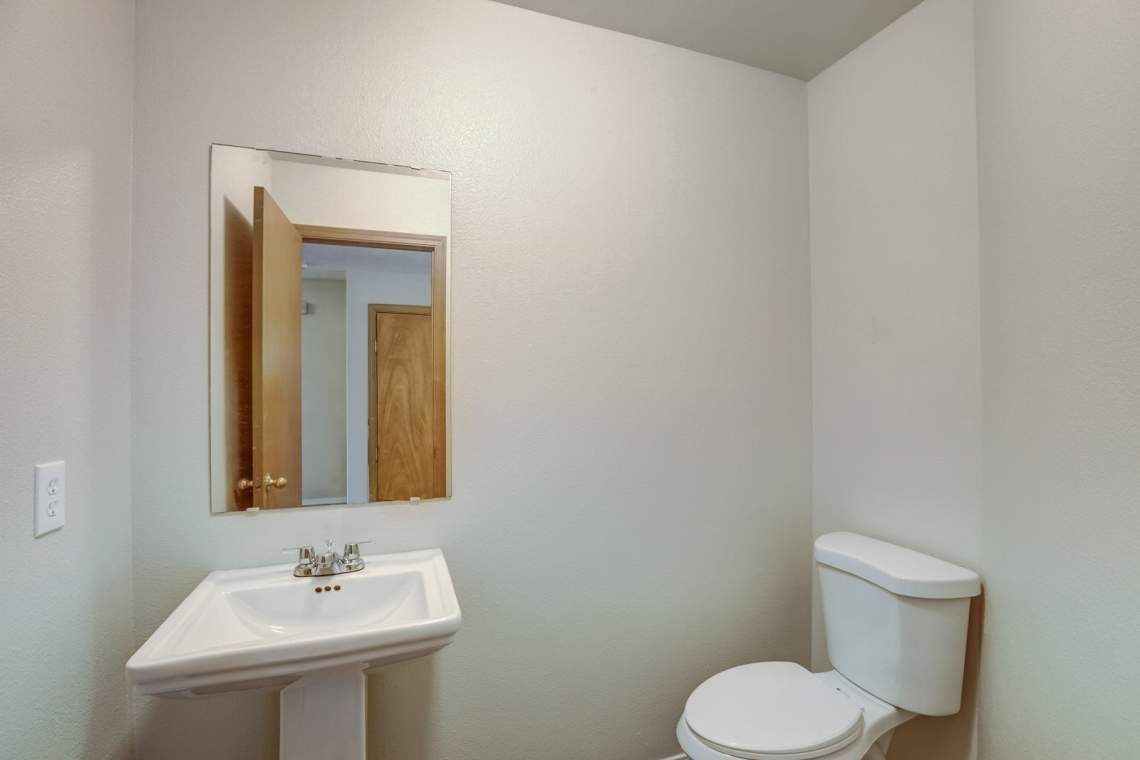 12-Guest-Bathroom